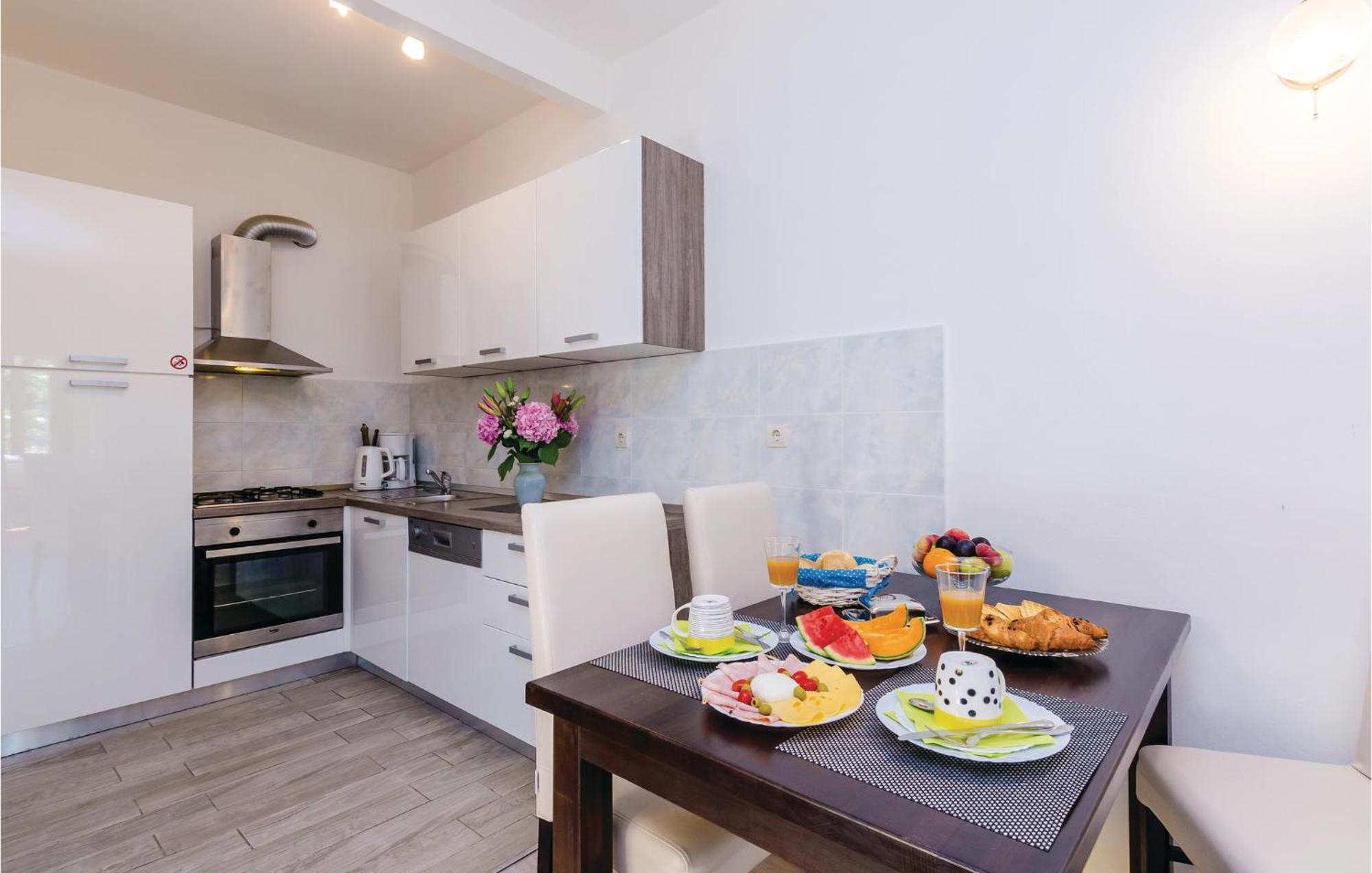 Pet Friendly Apartment In Bosanka With Kitchen Дубровник Екстер'єр фото
